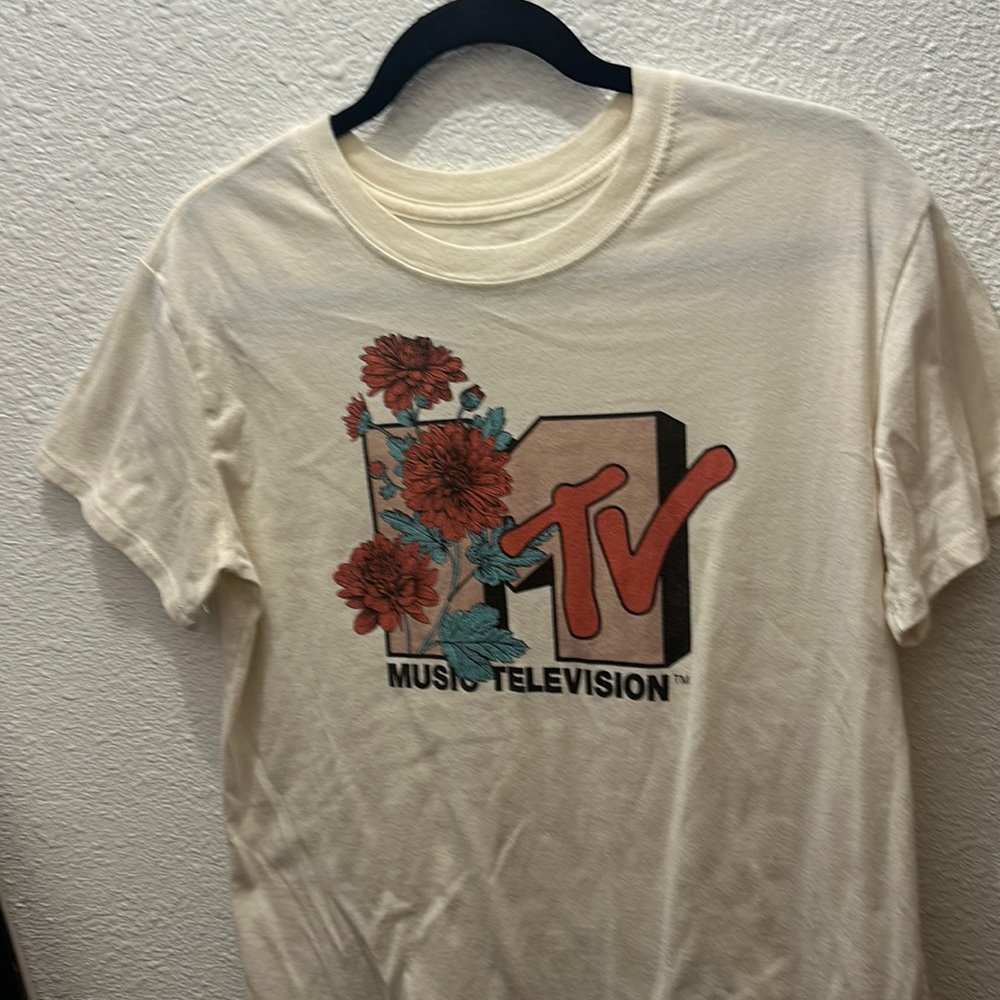MTV graphic tee